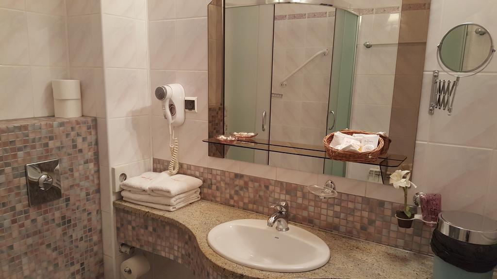 Hotel Villa Romantica Szklarska Poreba Luaran gambar